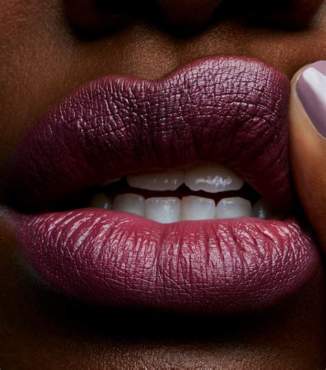 Satin lipsticks 